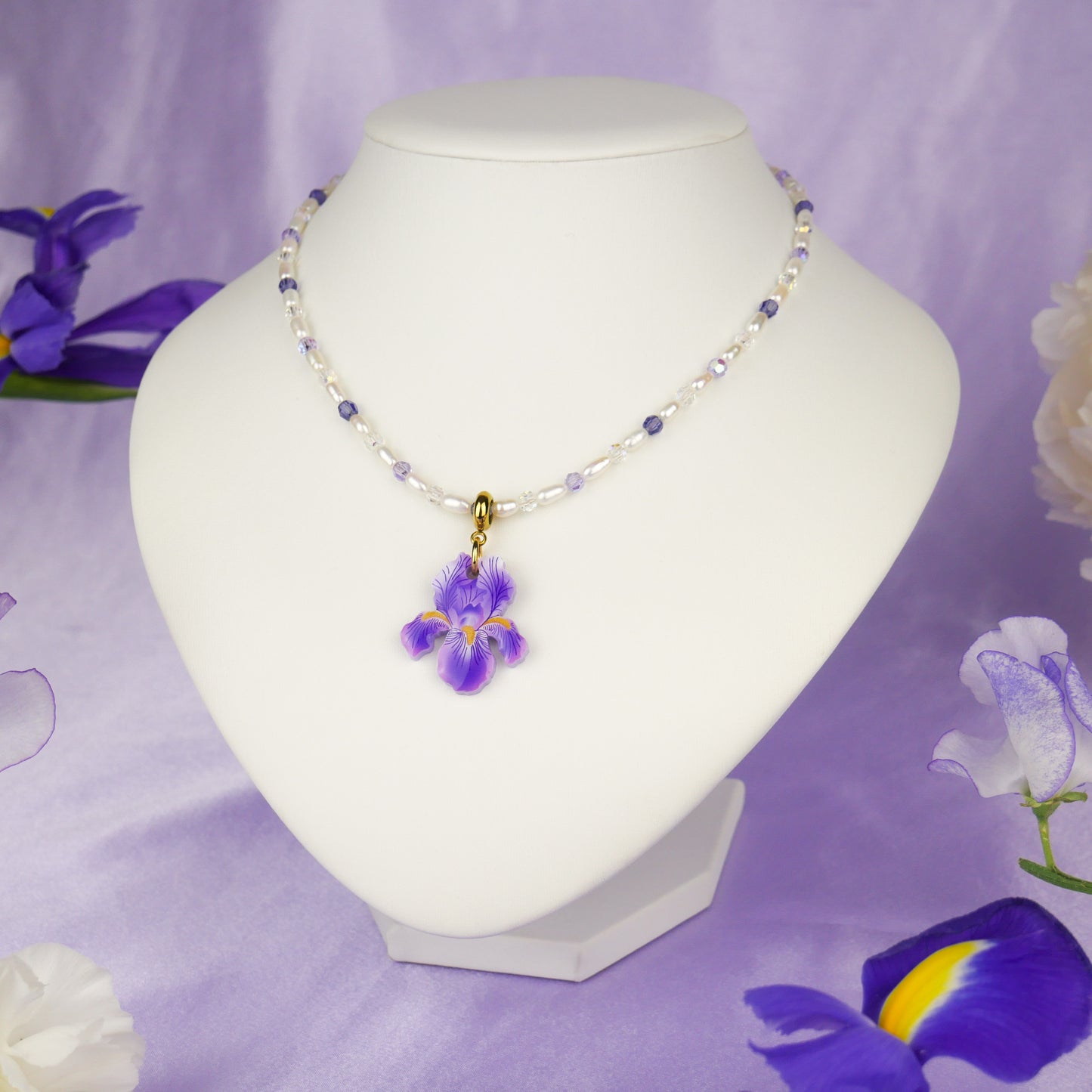 BELLE IRIS - petit collier de perles
