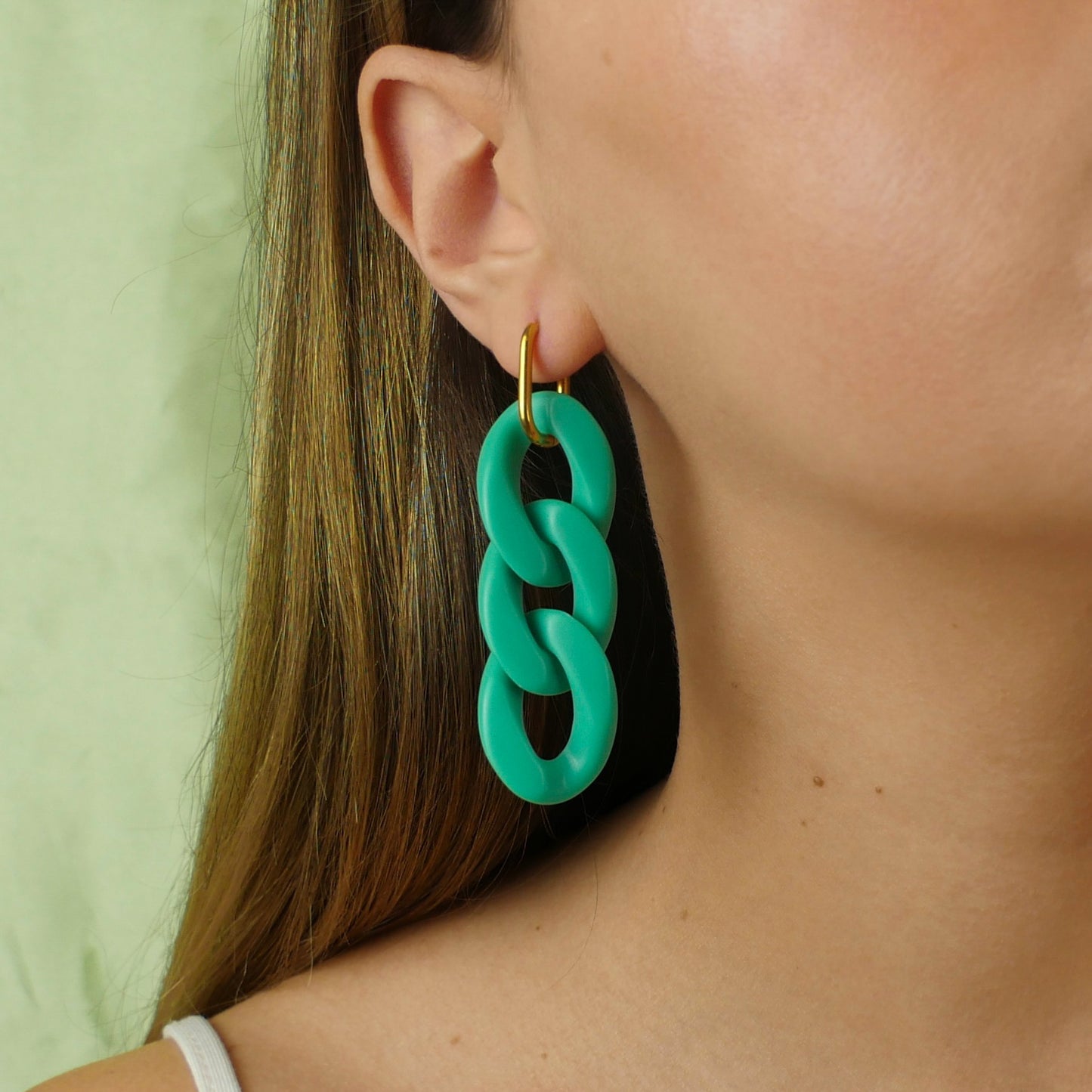 ACRYLIC CHAIN EARRINGS - green