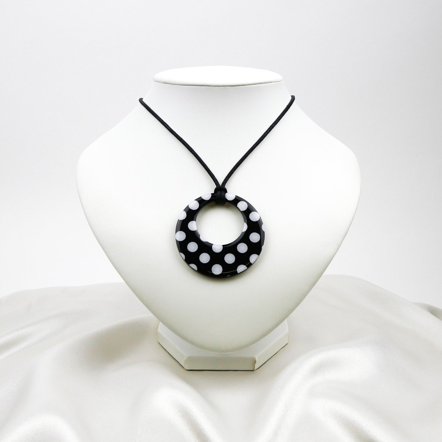 ROUND PENDANT necklace - black polka dot