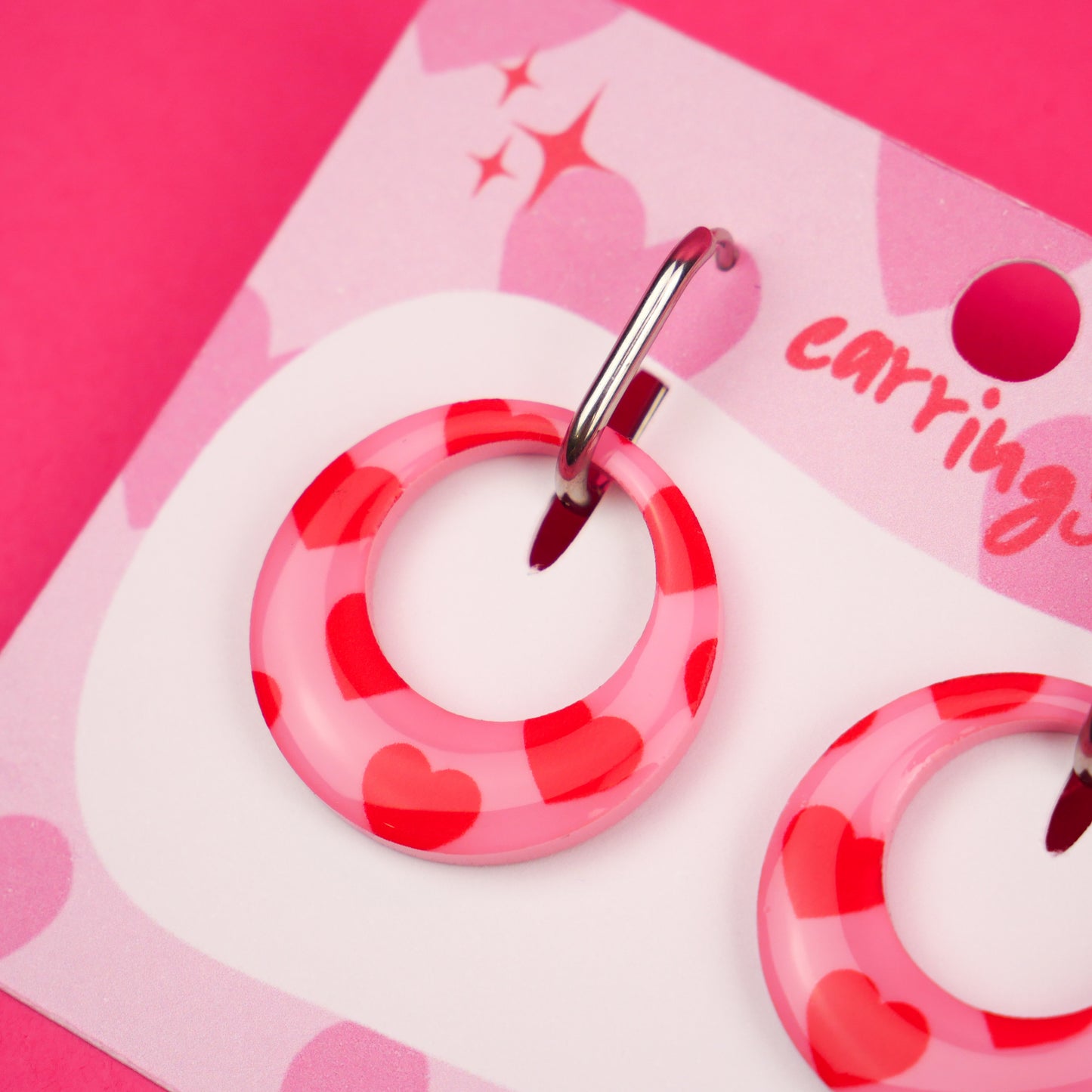 ROUND DANGLE - heart print