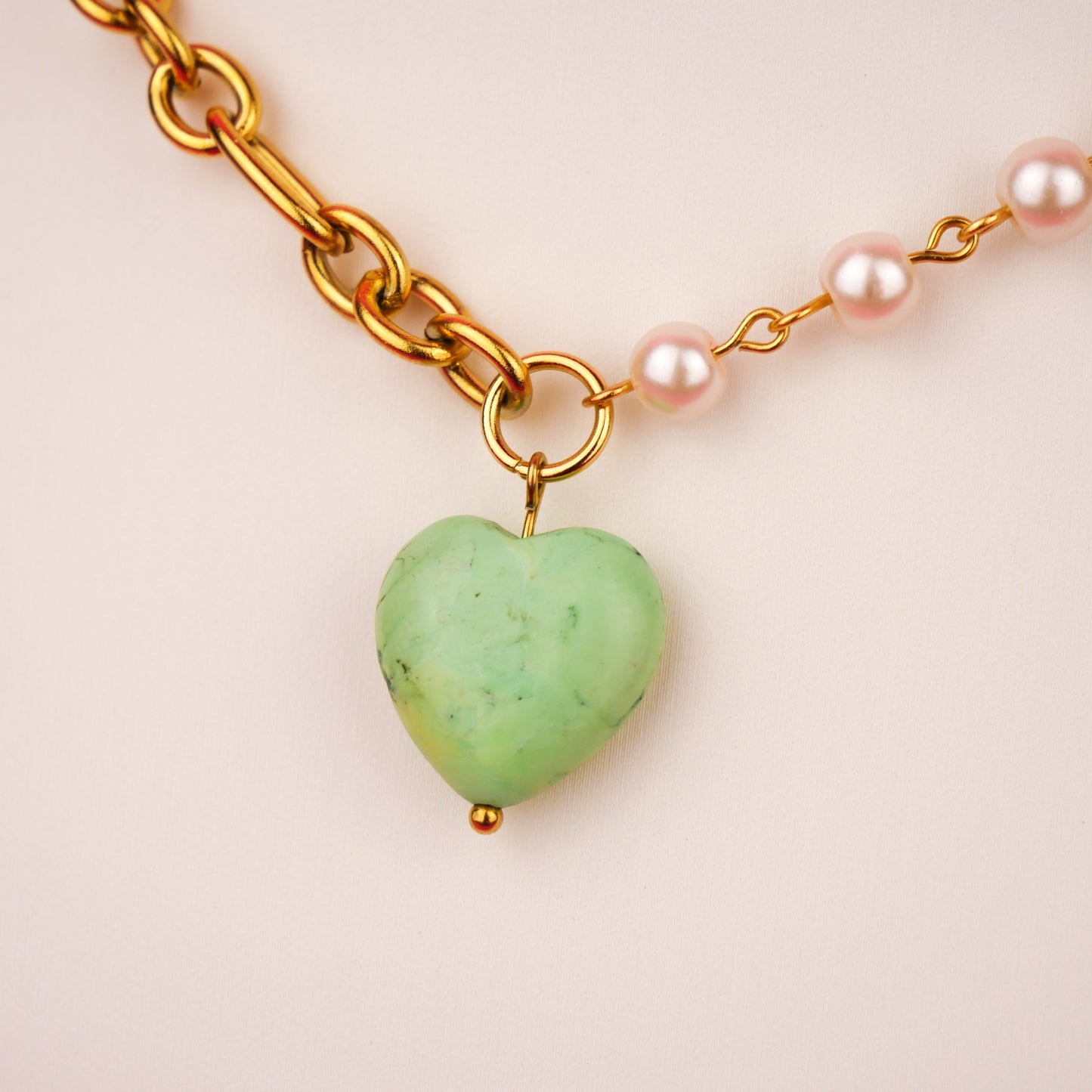 GREEN HEART - necklace (gold or silver)