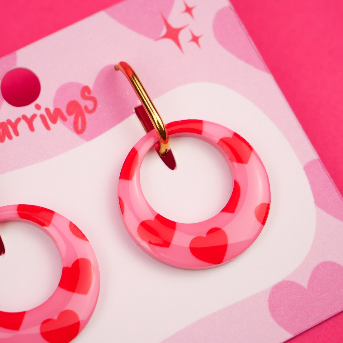 ROUND DANGLE - heart print
