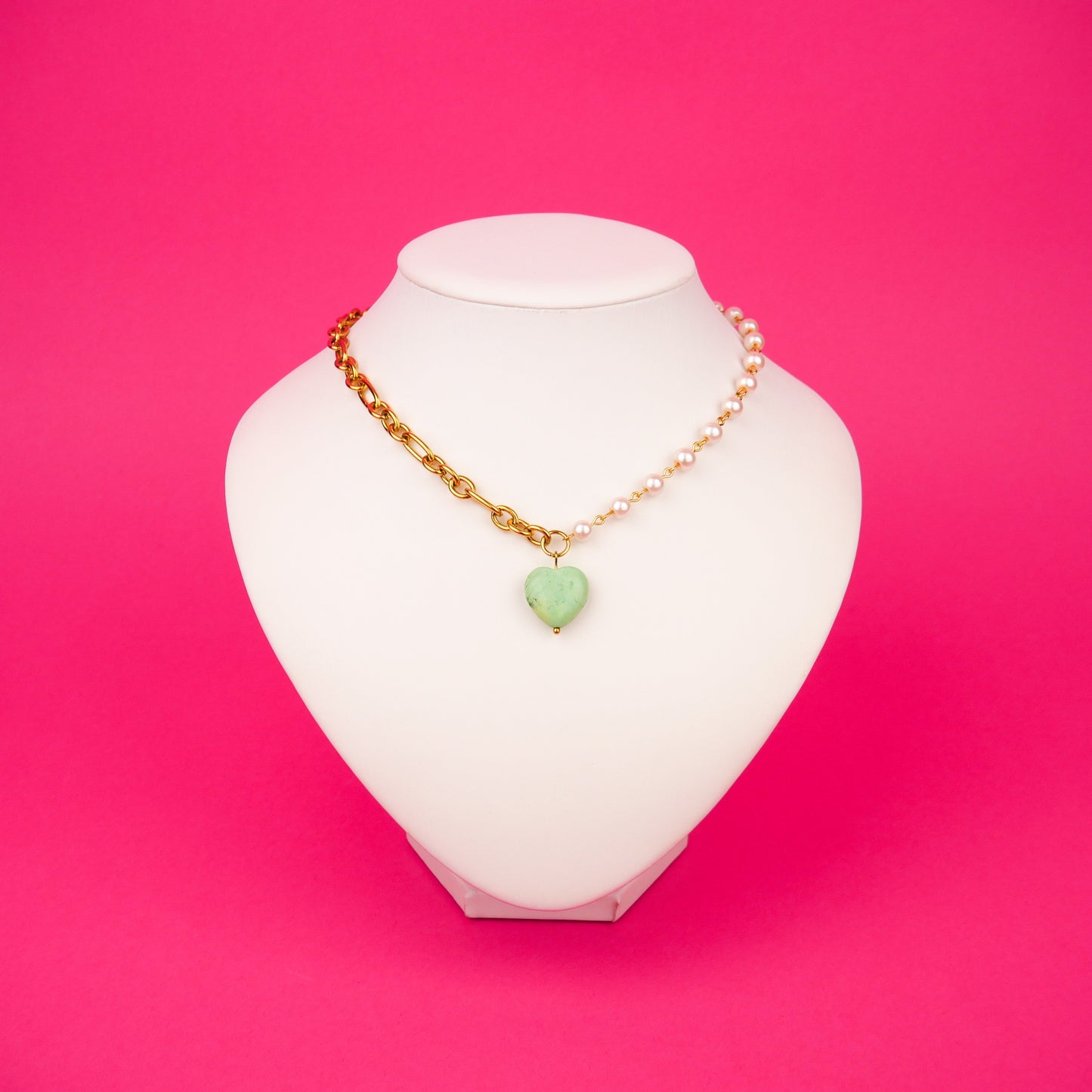 GREEN HEART - necklace (gold or silver)