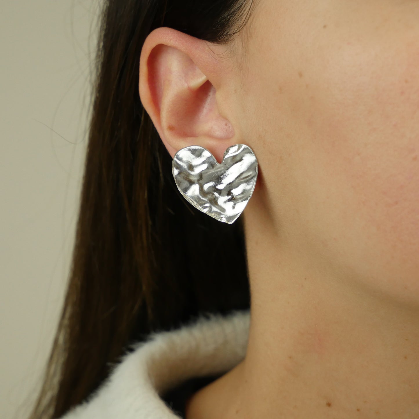 HEART STUD - textured silver