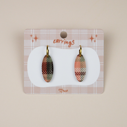 OVAL DANGLE - green tartan