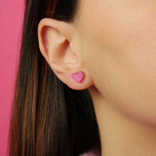 MINI HEART STUD - fuchsia glitter