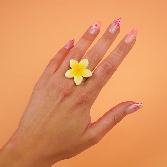 PLUMERIA ring - butter yellow
