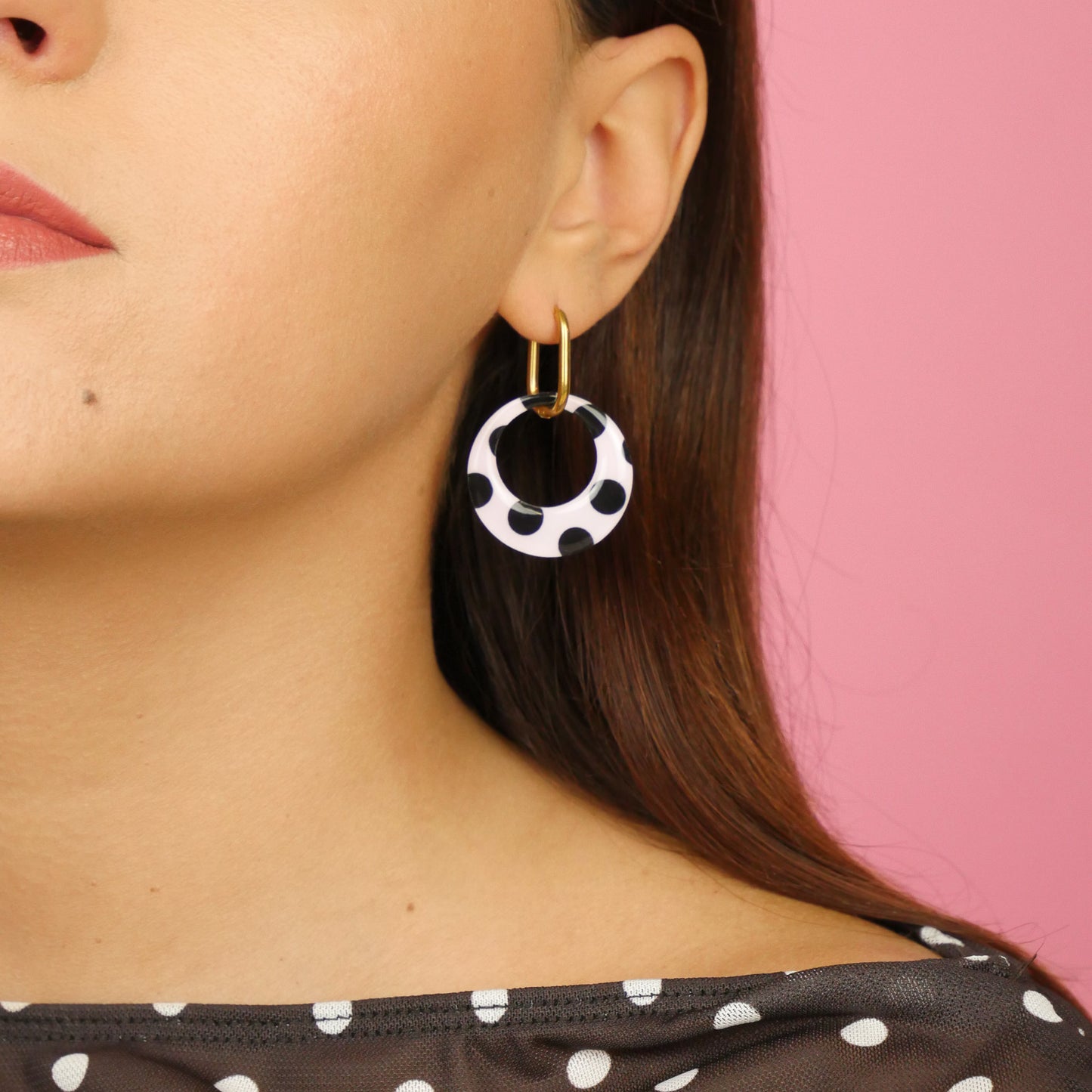 ROUND DANGLE - pink polka dot