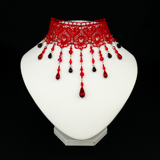 VAMPIRE QUEEN - red lace choker