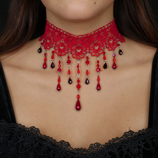 VAMPIRE QUEEN - red lace choker