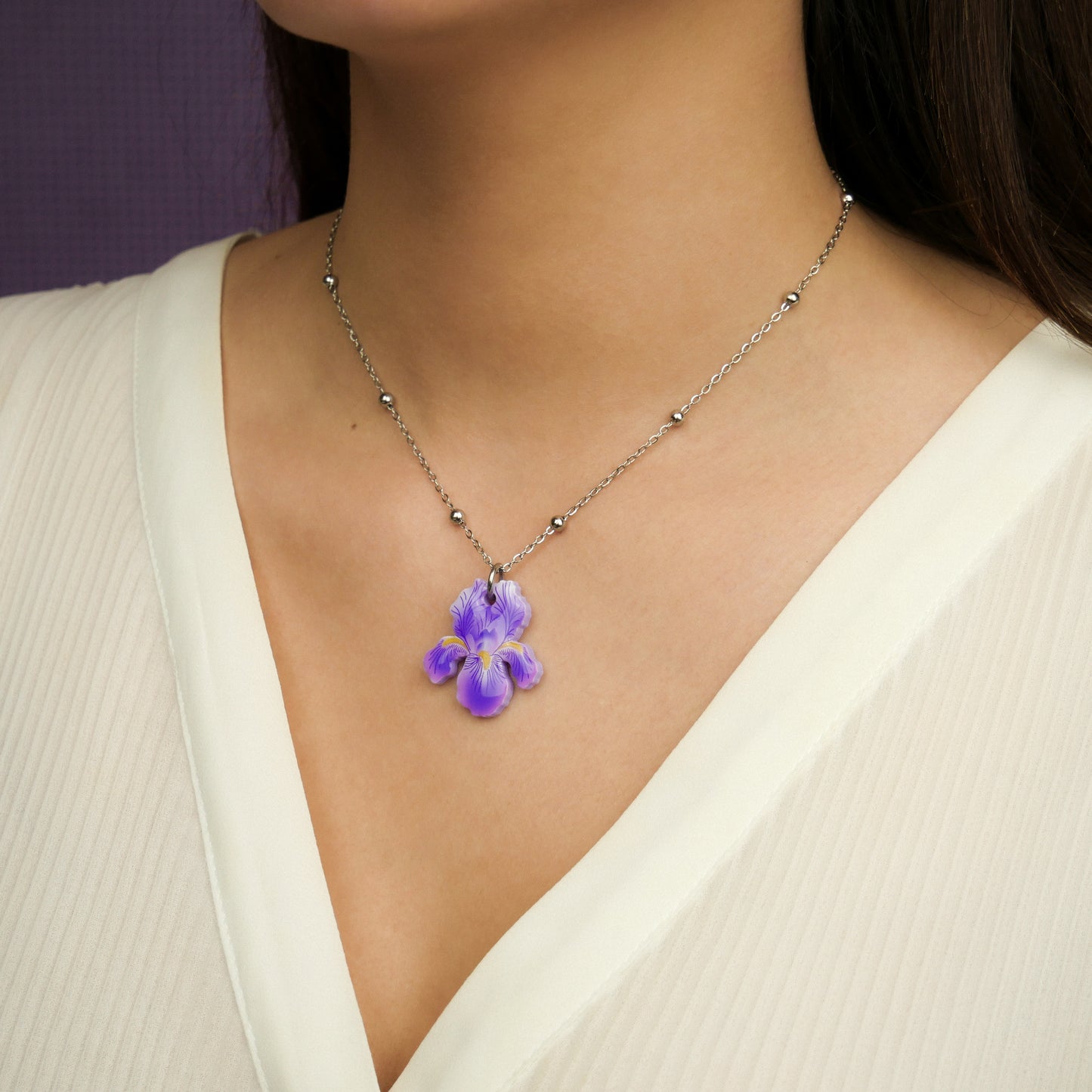 WILD IRIS - small chain necklace