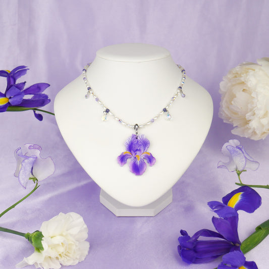 PRINCESS IRIS - large pearl necklace