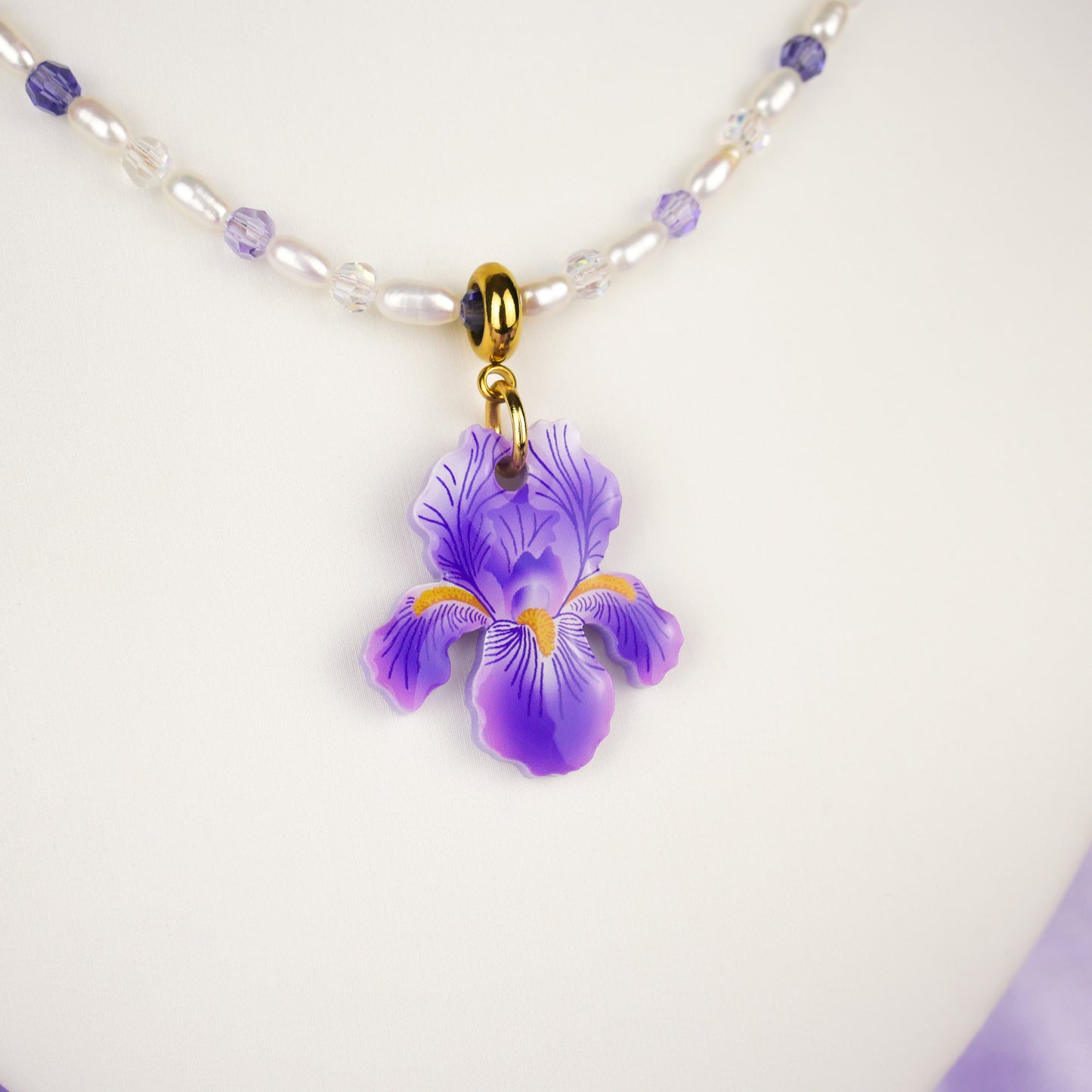 BELLE IRIS - petit collier de perles