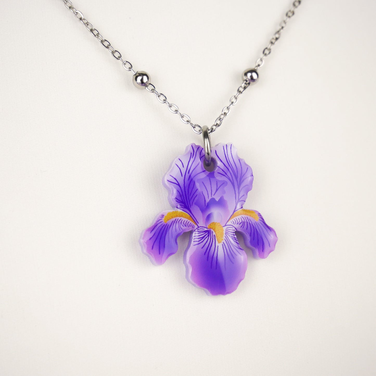 WILD IRIS - small chain necklace